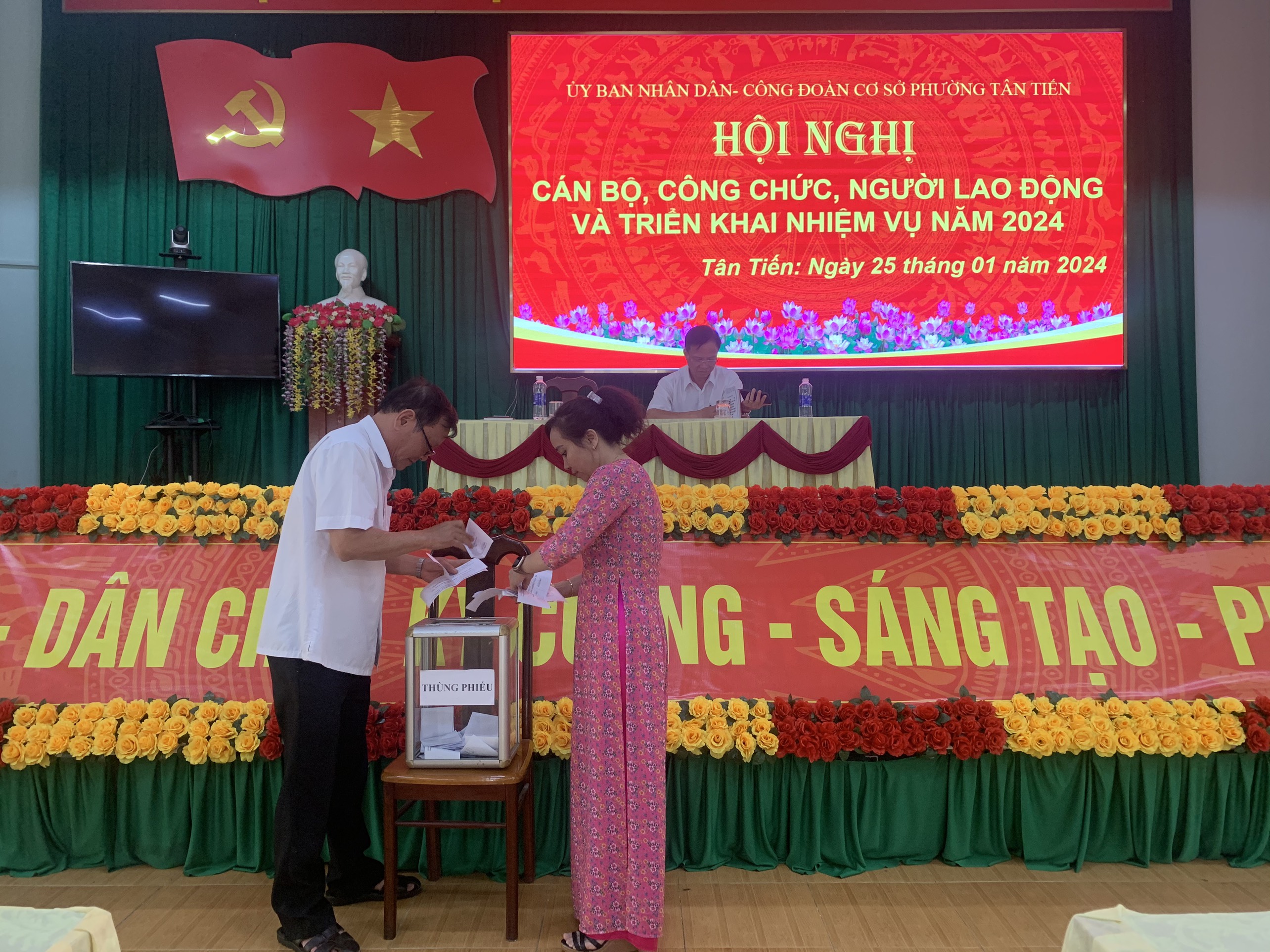 1.12. HOI NGHI CBCC 2024